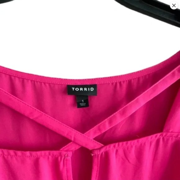 Torrid Bright Pink Balloon Sleeve Cutout Flowy Top Blouse Size 1X - Picture 2 of 5